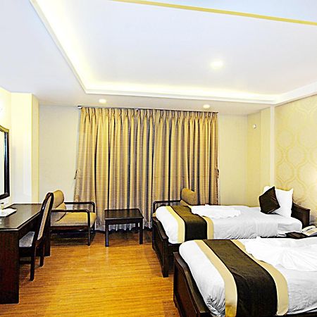 Kathmandu Grand Hotel Exterior foto